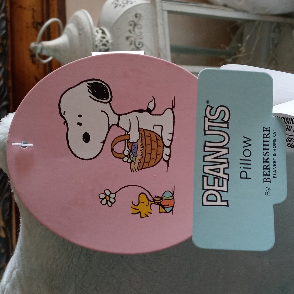 Snoopy Easter pillow - Picture 3 of 3